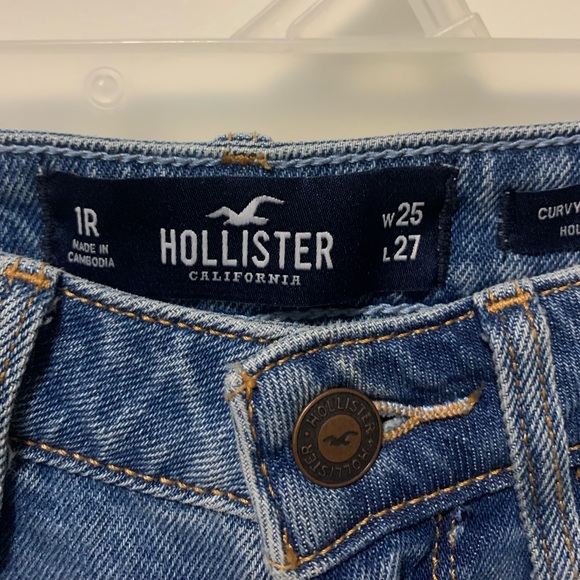 Hi rise stretch Hollister curvy crop jeans - Picture 2 of 6